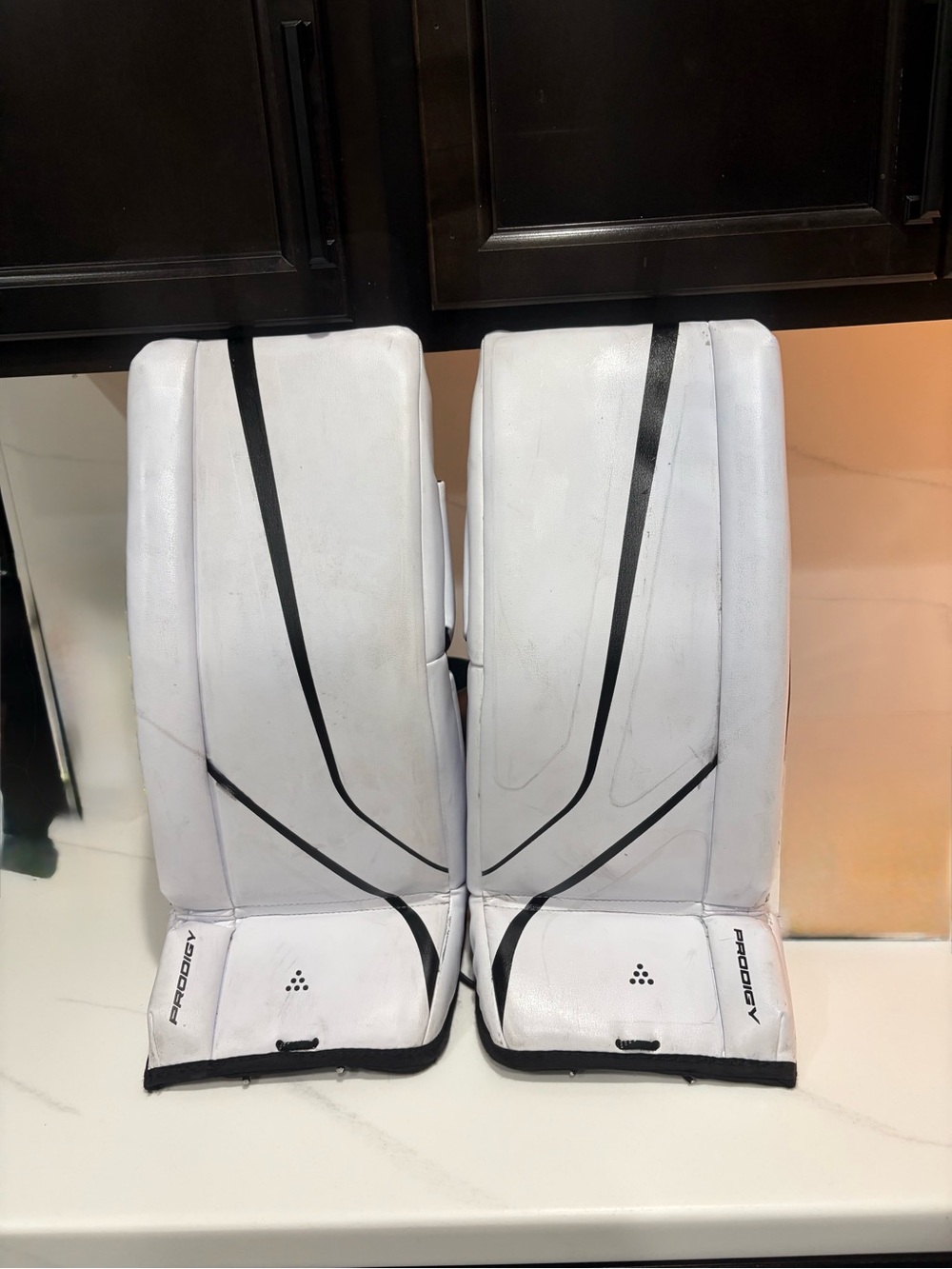 Bauer Prodigy youth MEDIUM goalie pads